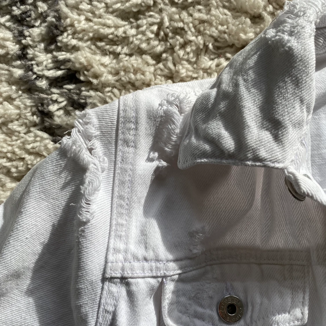 Vit jeansjacka storlek M - 91