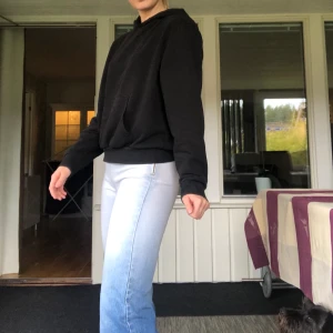 Coola jeans - Köpta här på plick men ordinarie köpta secondhand. Säljer pga för små för mig. Sitter som en S