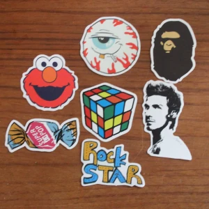 7st klistermärke  - 7 klistermärke för 15kr, frakt 11kr. Samfraktar gärna fler klistermärken och tygmärken! Skriv vid frågor