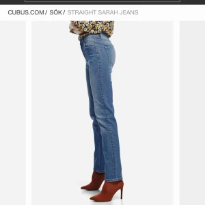  - Basic raka blåa jeans från cubus. Sitter som en smäck! Knappt använda, perfekt skick