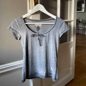  - Stentvättad oddmolly tshirt. Nypris: 595.  