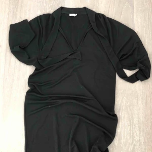  - En rak och kort klänning från Filippa K 👌