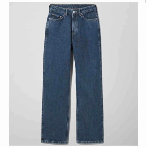  - Snygga nya jeans från weekday. Dock för stora i midjan på mig :-(