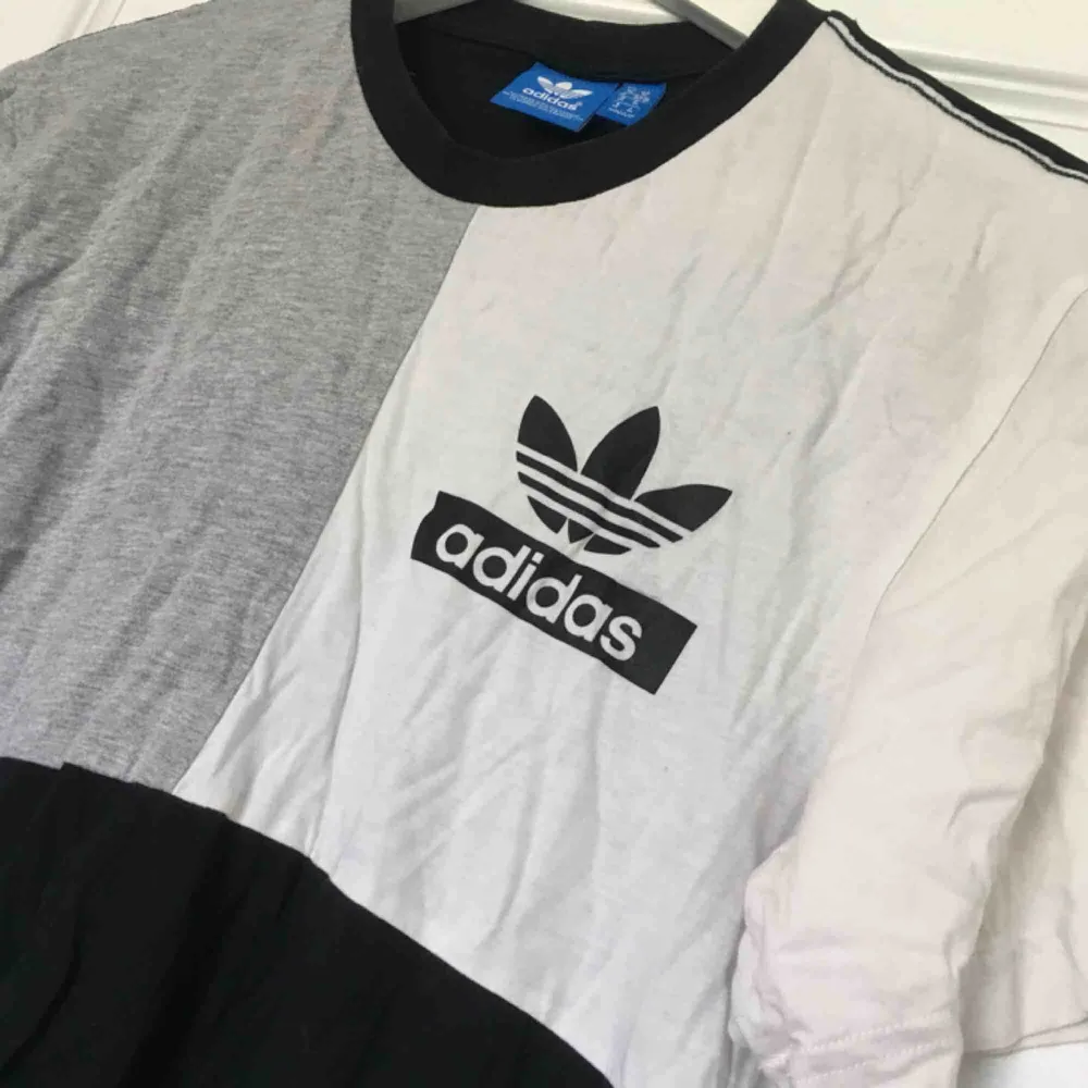 T-shirt från Adidas i stl M! . T-shirts.