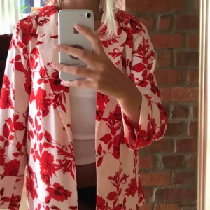  - En fin blazer med mönster. Använd 1 gång 