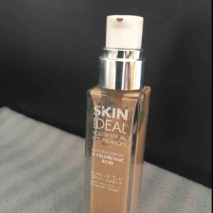  - Säljer min foundation som jag använt ett par gånger   Möts upp i göteborg❤️