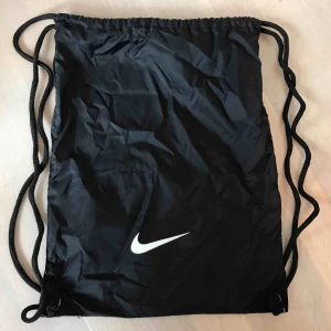  - Nike ”gympapåse”, äkta. Knappt använd