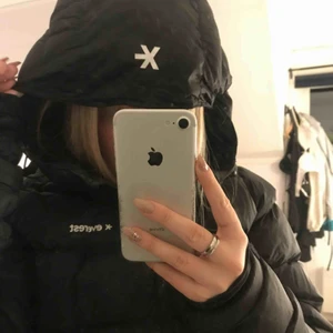  - dunjacka från Everest, rätt stor i storleken 