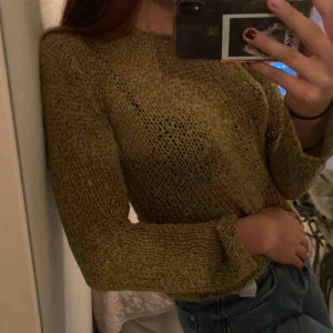  - Grön tröja i fint skick. Köpare står för frakt!