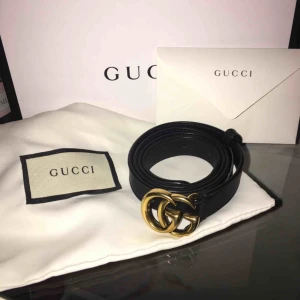 - Säljer mitt äkta Gucci bälte Köptes förra året i april och har används ett fåtal gånger sen dess.  Size: 75 Nypris: 270€ Kvitto och äkthetsbevis finns, dustbag o låda tillkommer.