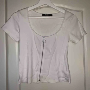  - Snygg topp! 50kr i frakt. 