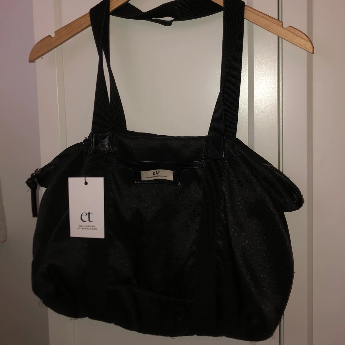 Oanvänd dayväska - 90