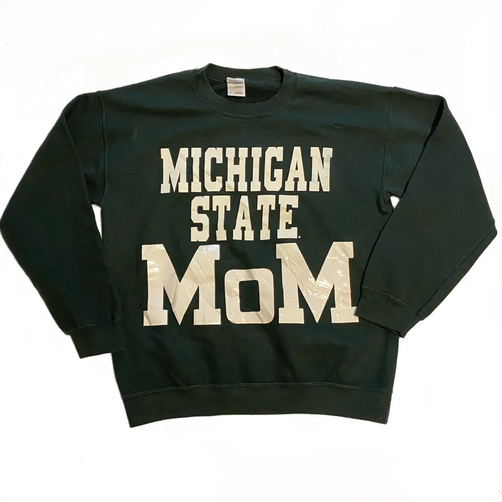 Mörkgrön vintage sweater! Buda från 350, säljes direkt för 500 + frakt. Hoodies.