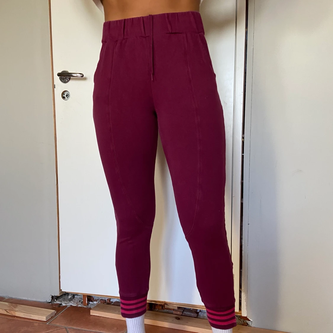 mjukisbyxor/träningsbyxor från adidas  - 91