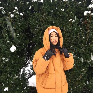 Overzise jacka(gul/orange) - Pris ingår med frakt. 😉🎁😊 Sälja  H&M overzise jacka i gul blandade med orange(svårt att förklara😅) Fler bilder skicka gärna DM till mig😉