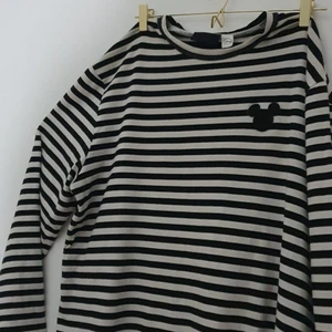 Oversized long-sleeved tshirt - Oversized long-sleeved tshirt i fint skick, stl XL