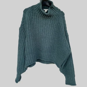 Stickad tröja - Mysig stickad tröja från HM. Nästan aldrig använd