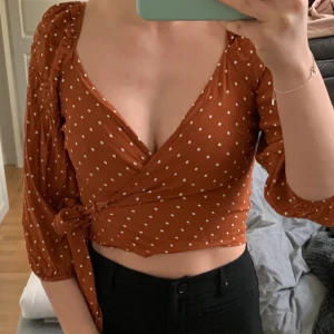 Blus från Gina tricot  - .