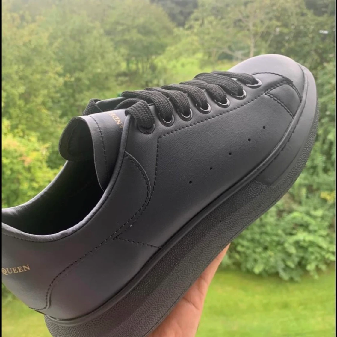 Alexander Mcueen  - 90