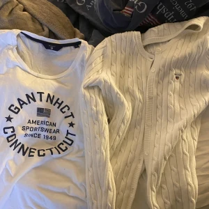 Gant - T-shirt gant storlek s 150kr , kabel stickad kofta gant storlek m 350kr