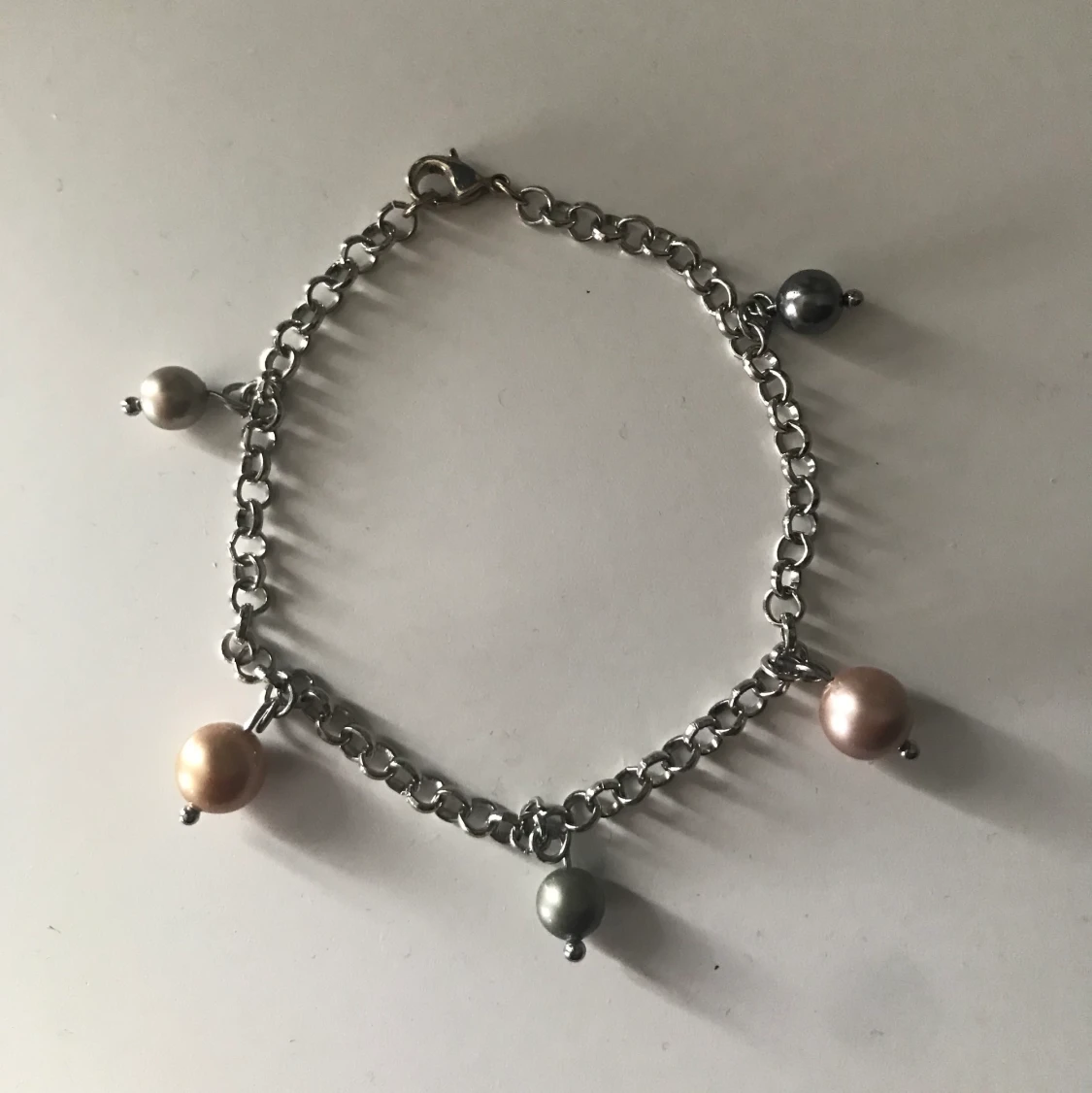 Armband med pärlor