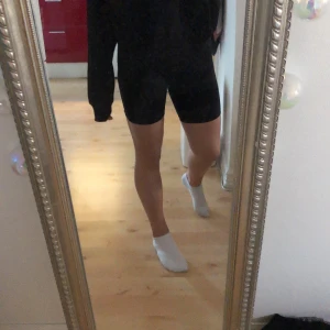 Svarta cykelbyxor strl S - Bekväma cykelbyxor som är perfekta till exempelvis att ha under kjol eller bara ha på sig