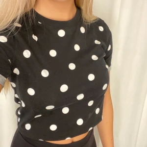 T-shirt - Prickig t-shirt som inte kommer till använding. 30kr+ frakt