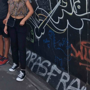 Kostymbyxor - Kostymbyxor från Springfield! Använda men i bra skick! Storleken är M, men jag skulle säga att dom mer är som S. Köparen står för frakt✨