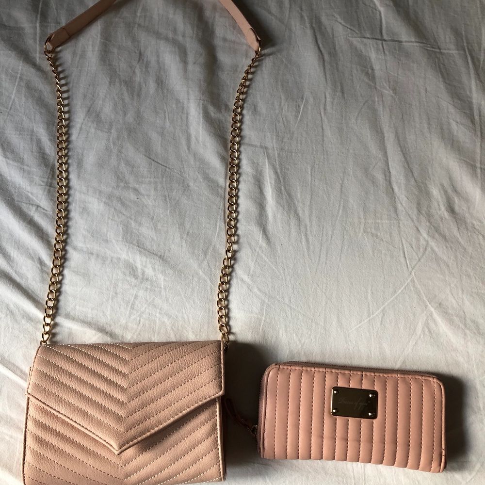 Rosa väska och plånbok | Plick Second Hand