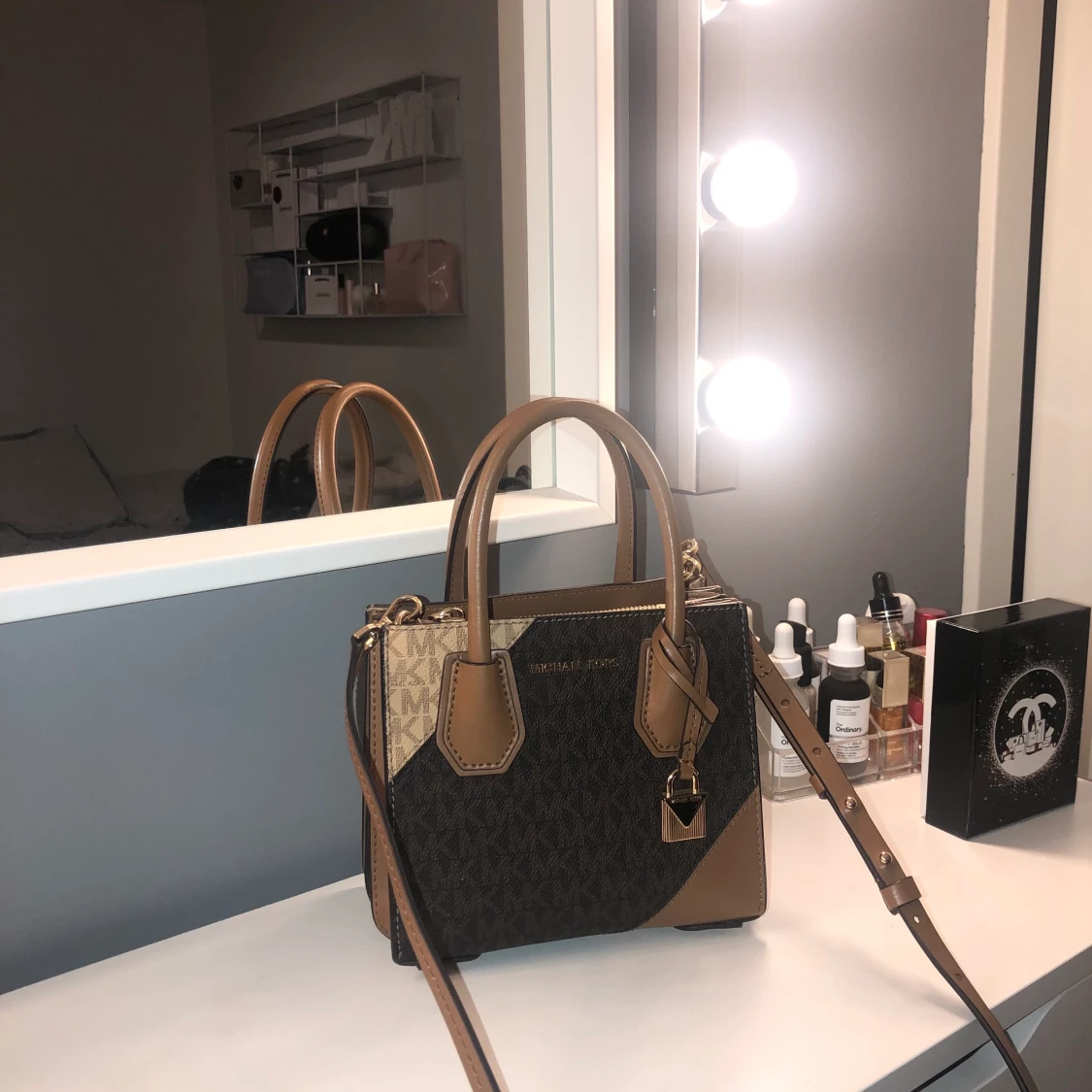 Michael Kors Mercer Mini Tote Bag - 90