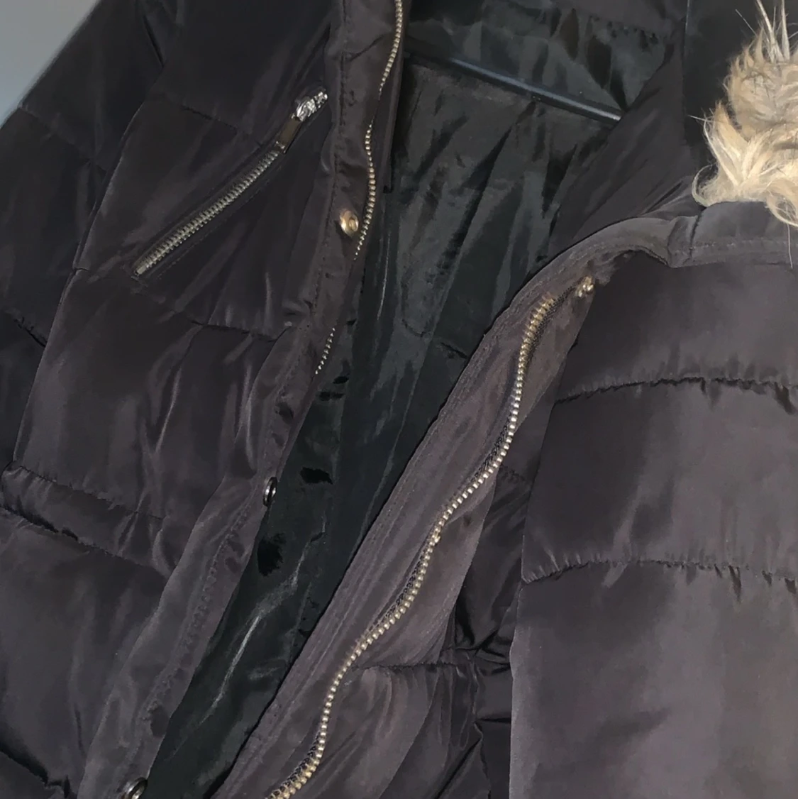 Vinterjacka med pälsluva  - 90