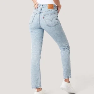 Levi’s 501 cropped original  - Levi’s 501 cropped original. Aldrig använda med lapp kvar.