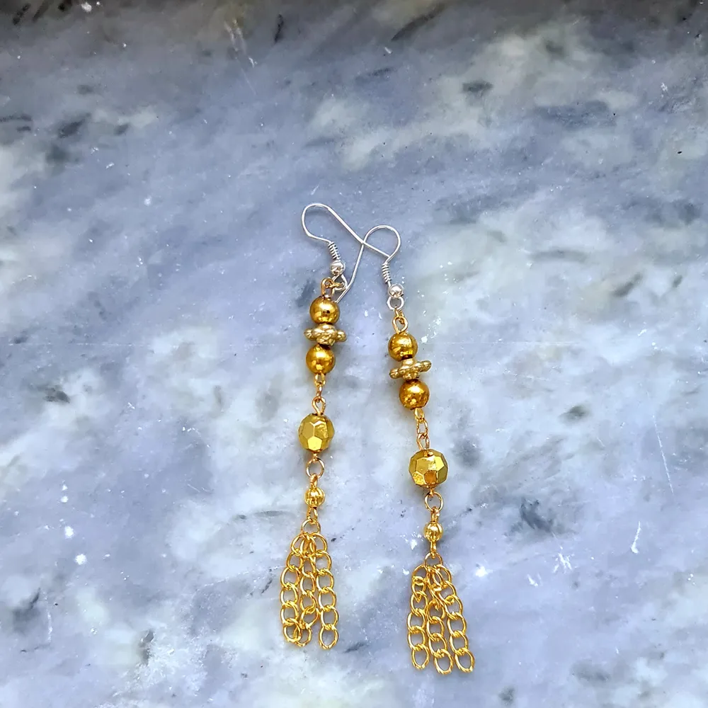 Fina guldfärgade örhängen från Angelicas Smycken.. Accessoarer.