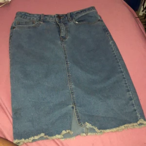 Kjol storlek M  - Kjol storlek M