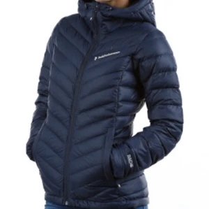 Peak performance  - Jag säljer en blå peak performance jacka. Pris kan diskuteras 