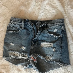 Shorts - Shorts från crocker, modell 252 comfort. Waist: regular leg: short. Waist: xxs