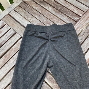 Träning tights  - Brasilian typ bak, mörkgråa