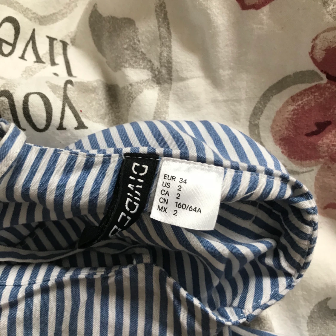 Fin randig byxdress från hm  - 91