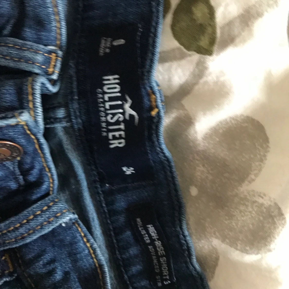 Hollister shorts  - 91