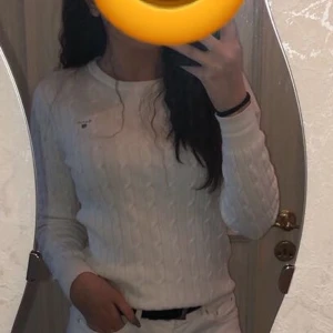 Gant tröja  - Den är i jätte bra skick, passar både xs o s