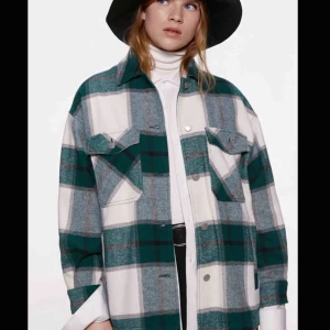  - Jacka från Zara Storlek S Nyskick, använd 3 gånger 