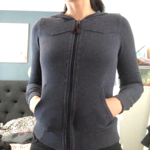 GANT size S hoodie - Worn but in really good condition. Small S, can fit XS