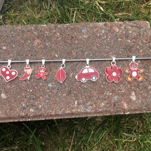 Berlocker  - Berlocker från företaget Laboro. Se i profil för många fler. Hör av er vid köp och frågor. Pris +frakt. Såklart helt NyA smycken från företag. 