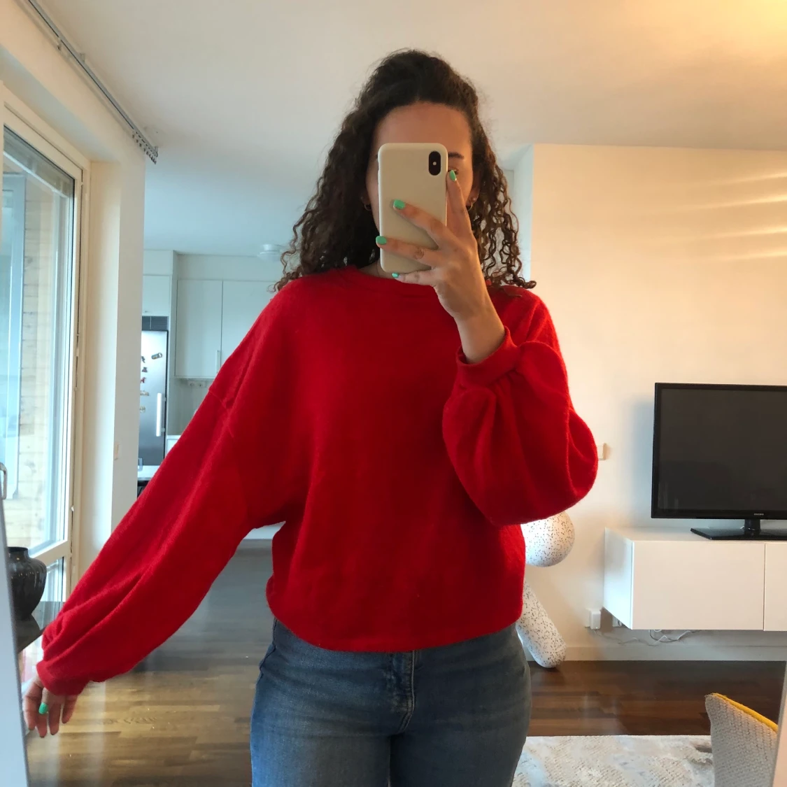 Red sweater - 90