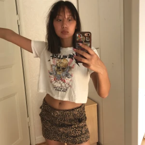 metallica  - croptop med tryck från hm😼 köpt för ett tag sen å knapp använd 