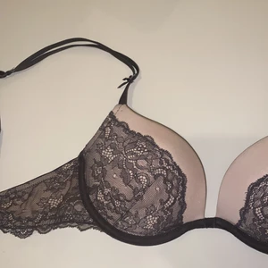 Push up BH - As söt grå och rosa push up bh från H&M