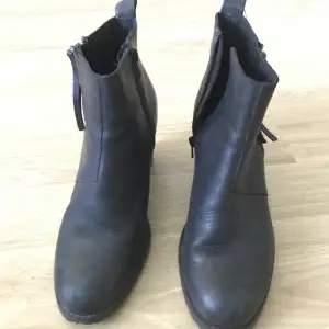 Fina svart skor