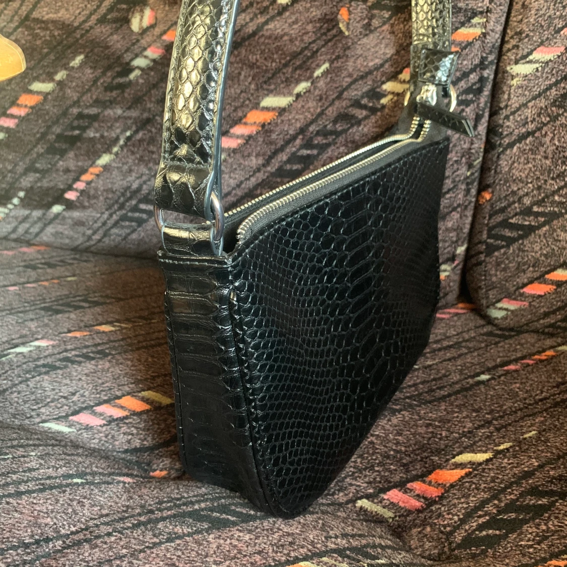 Axelremsväska i ormskinn (faux) - 90