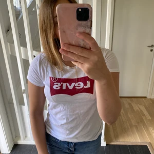 T-shirt från levis - Använd ett fåtal gånger. Strl s