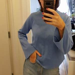 Ljusblå stickad tröja från Gina Tricot! Använd max tre gånger. Nypris 199.